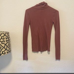 Alternative turtle neck burnt red color